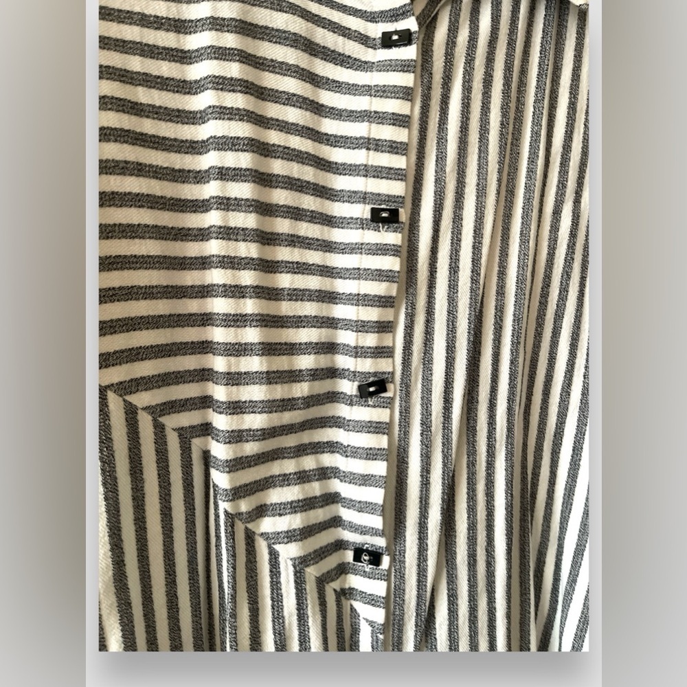 Soft Surroundings Womens Asymmetrical Striped Shirt Tunic Top Lagenlook Gray L - Picture 11 of 12